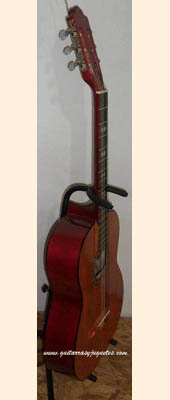Guitarra Económica modelo GPE de Paracho Vista 6